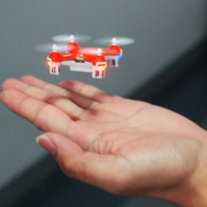 Mini nuotolinio valdymo dronai